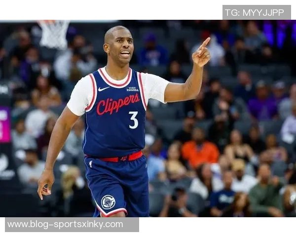 两位传奇控卫保罗与基德场边畅谈助攻榜第二第三的精彩瞬间回顾